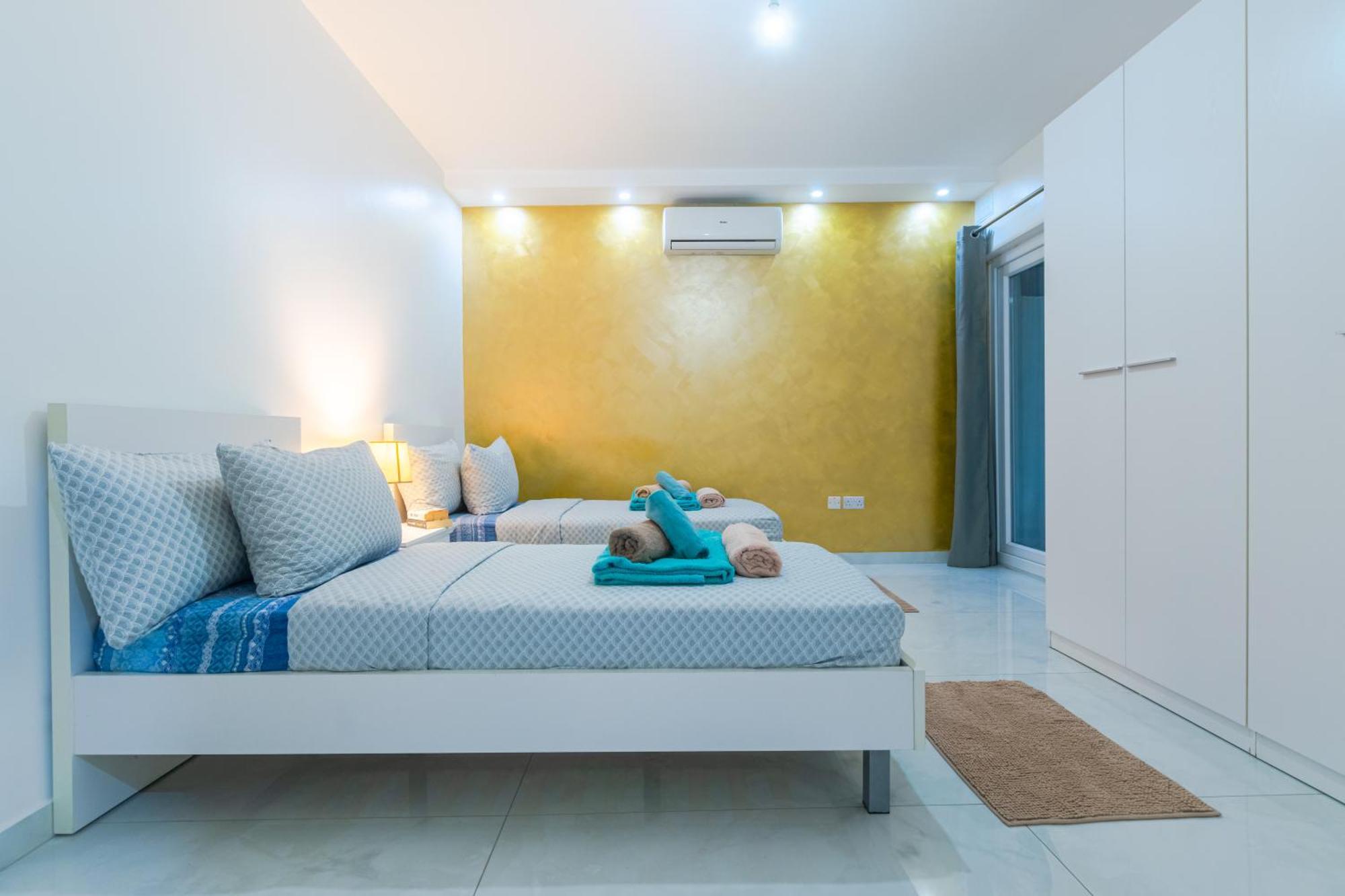 Apartment New Spacious 3 Bdr 2 Bth Bugibba 124 With View St. Paul's Bay