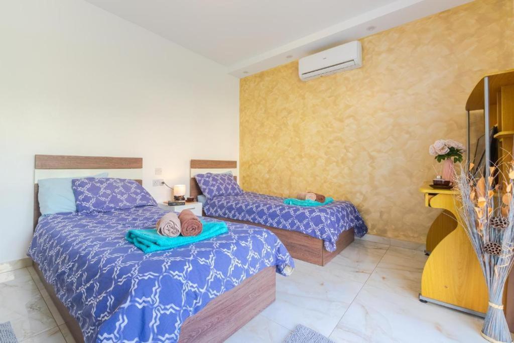 New Spacious 3 Bdr 2 Bth Bugibba 124 With View * St. Paul's Bay