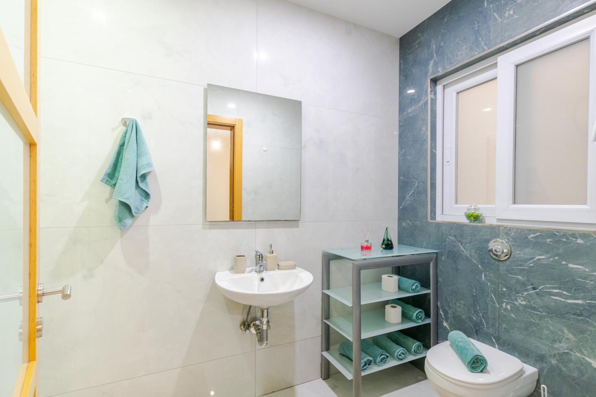 New Spacious 3 Bdr 2 Bth Bugibba 124 With View Apartament