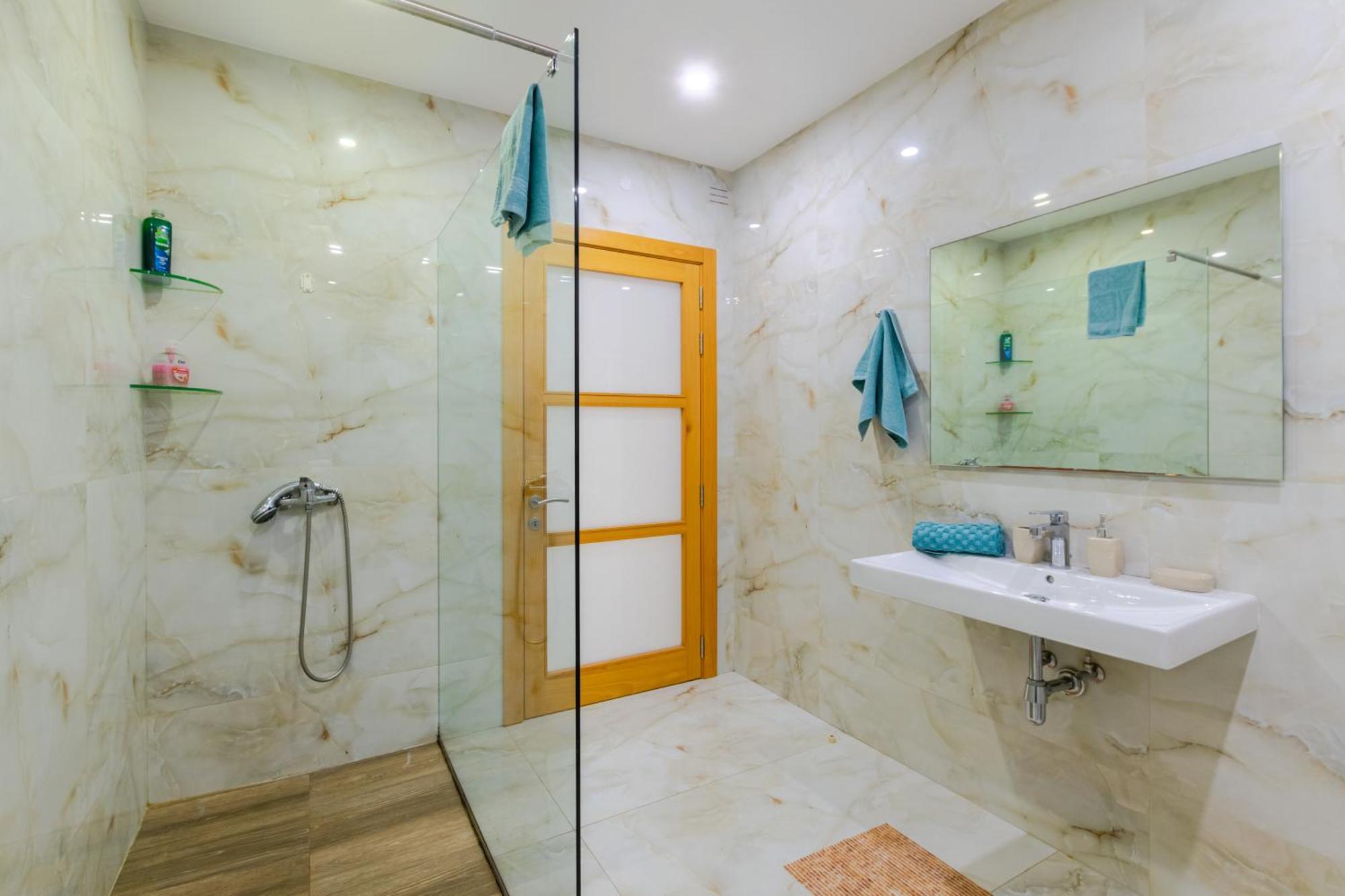 New Spacious 3 Bdr 2 Bth Bugibba 124 With View *