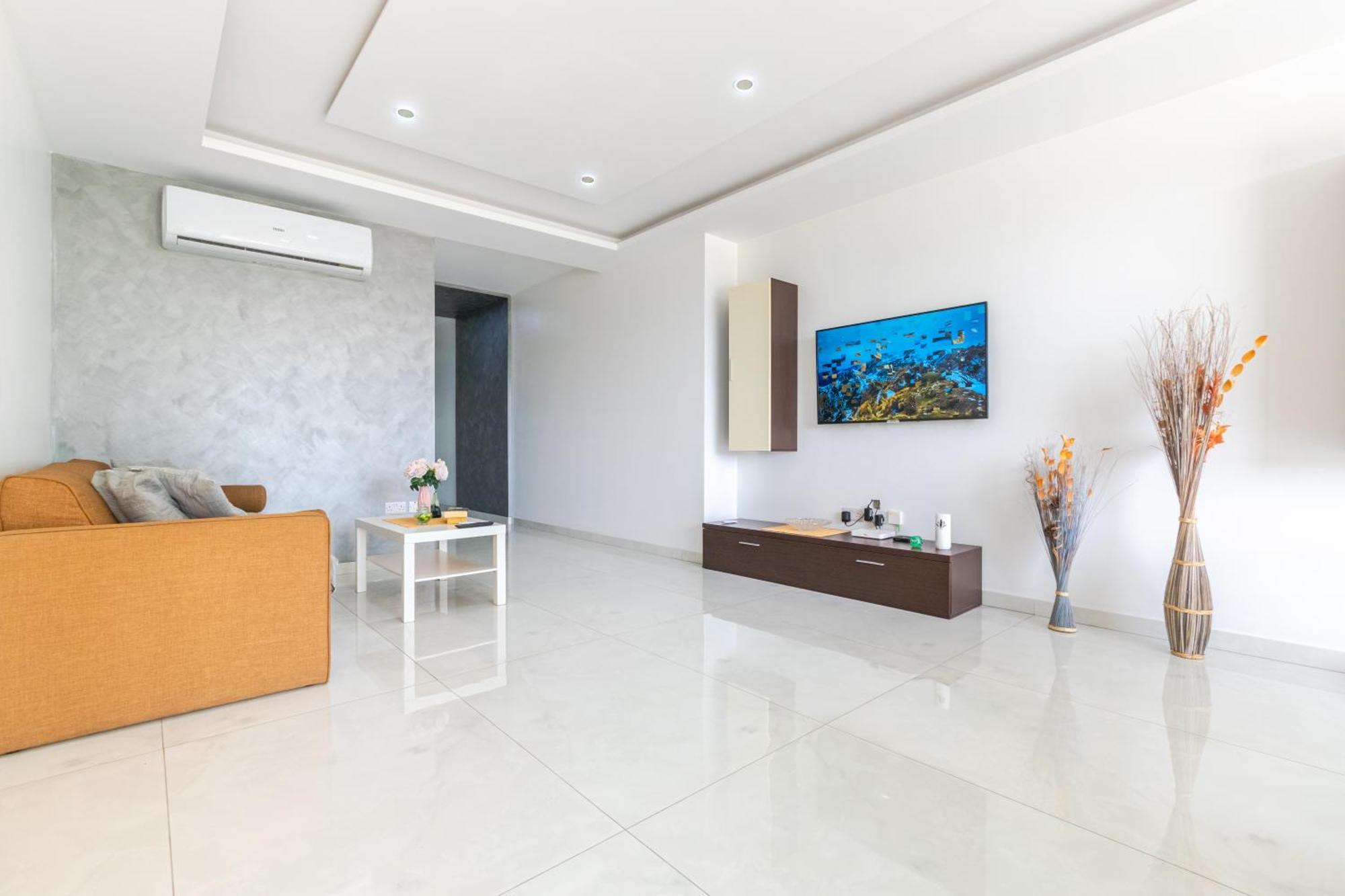 New Spacious 3 Bdr 2 Bth Bugibba 124 With View * St. Paul's Bay